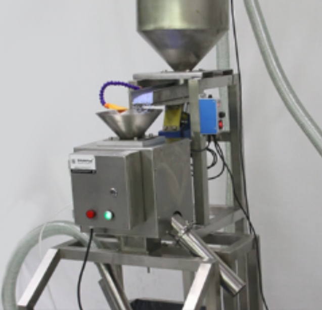 善安檢測最新研制塑料顆粒分離器100%剔除 金屬檢測機